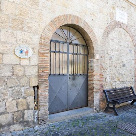 塔尔奎尼亚La Maison D'Etrusque住宿加早餐旅馆 外观 照片